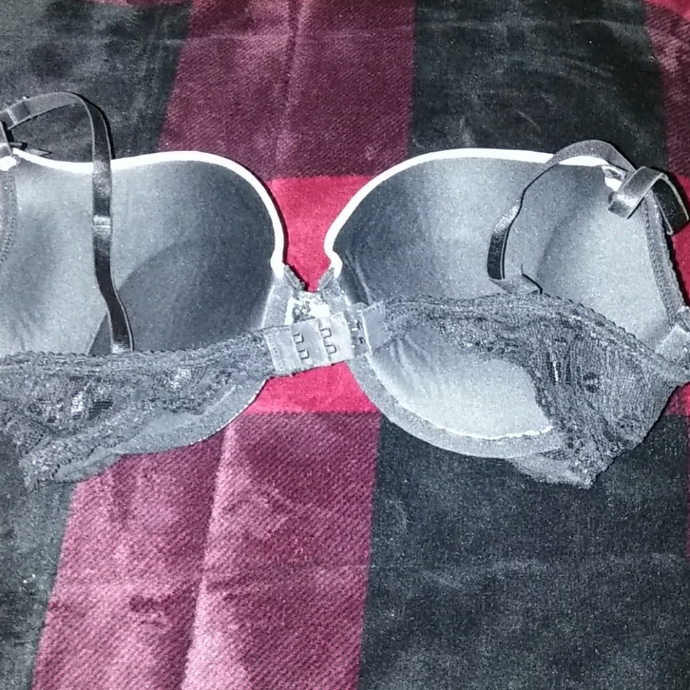 VS bra - Picture 2 of 3